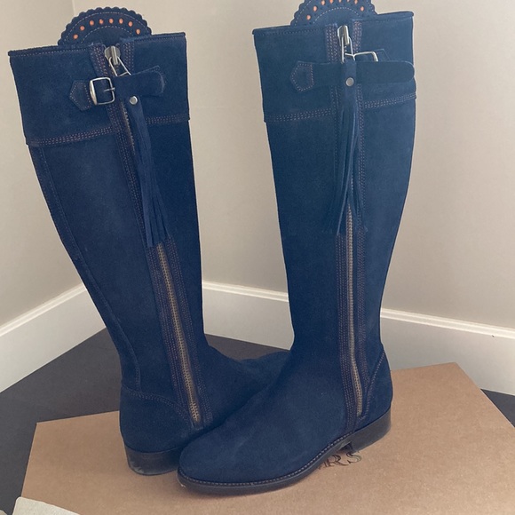 Navy blue Penelope Chilvers tall tasseled boots! Size US7 - Picture 3 of 5